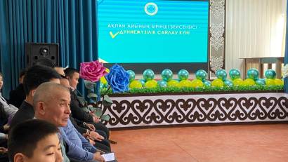 Мектебімізде ақпанның бірінші бейсенбісі &quot;Дүниежүзілік сайлау күніне&quot; орай 05.02.2025 жылы Отырар аудандық аумақтық сайлау комиссиясы төрағасының  орынбасары Дүйсеханов Артық  жоғары  сынып оқушыларымен  кездесу  өткізіп, оқушыларға азаматтардың санасында
