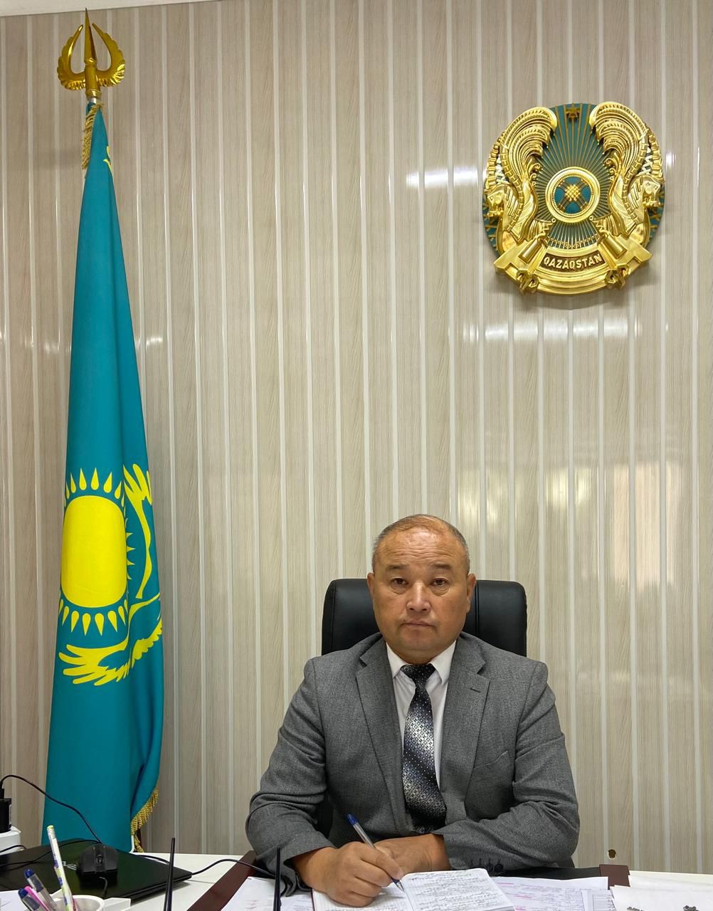 Құрметті әріптестер, ардақты ұстаздар! Сіздерді төл мерекелеріңіз – Ұстаздар күнімен шын жүректен құттықтаймын! Ұстаз болу – жай ғана мамандық емес, бұл – үлкен жауапкершілікті, ыстық жүрек пен шексіз төзімділікті талап ететін қасиетті міндет. Сіздер әр к