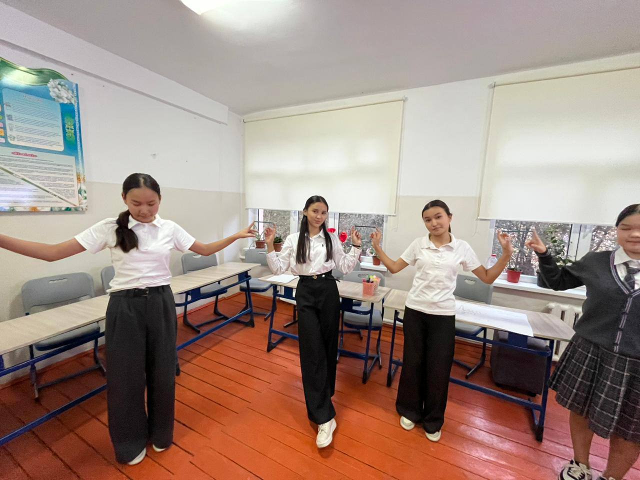 Көкмардан жалпы білім беретін мектебінде педагог- психолог: Мамбетәлі Айгүл 7-сынып оқушыларымен Аутодеструктивті мінез-құлқы бар оқушыларды анықтау мақсатында диагностикалық  жұмыстар алынып және де тренинг сабақтары жүргізілді. Тренинг барысында оқушыла