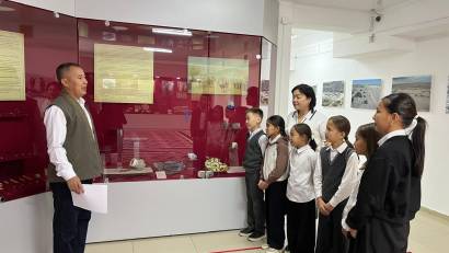 Үйірменің үйретері көп